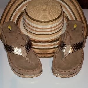 Volatile Sandals (Daniella) in gold size 11. Great used condition. 2 inch heel